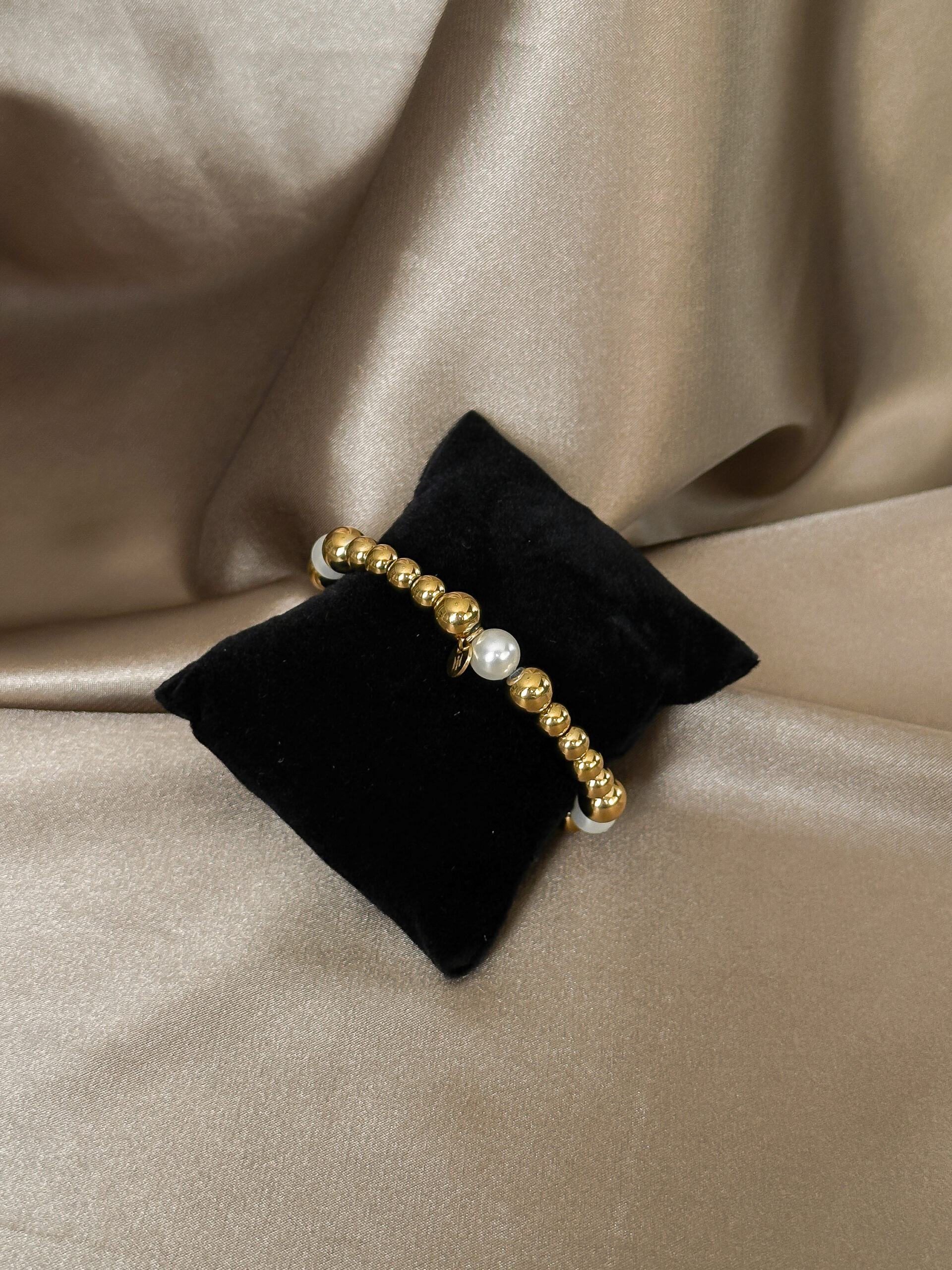 sieraden-and-more-sieraden-webshop-groesbeek-nijmegen-armband-pearl-gold-white